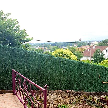 Bed And Breakfast Les Roses Multicolores Du 47 Fumel Ngoại thất bức ảnh