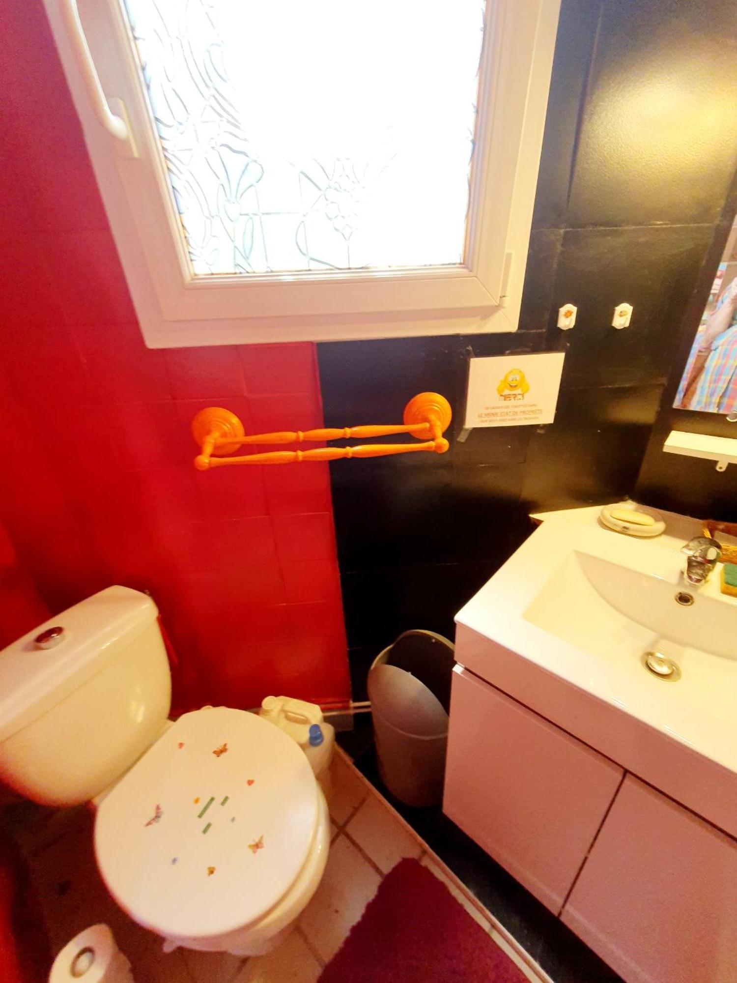 Bed And Breakfast Les Roses Multicolores Du 47 Fumel Ngoại thất bức ảnh